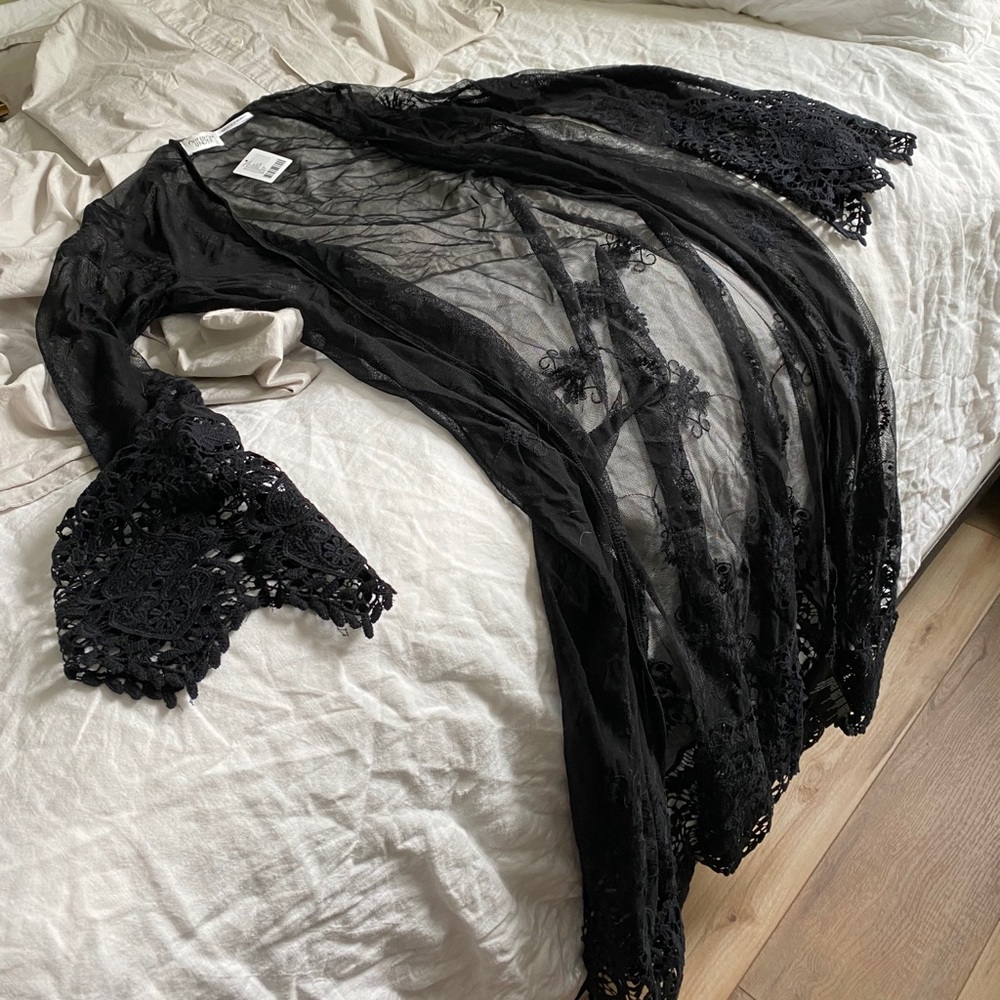 NEW Out From Under Robe M/L